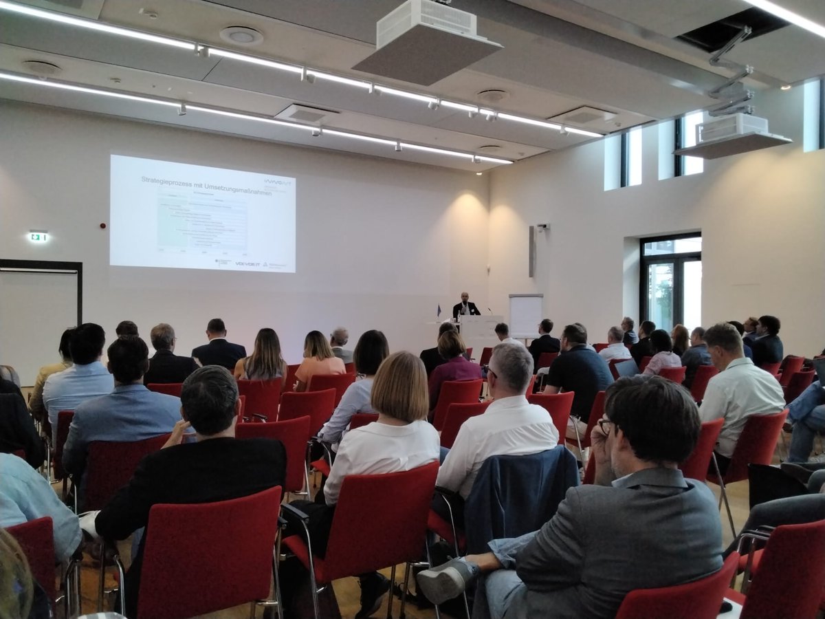 EDIHpro_digital's tweet photo. Vielen Dank für die tolle Veranstaltung gestern mit inspirierenden Worten von @joergstb 
#Brandenburg #digitalBB @BTU_CS @edih_net @TH_Wildau https://t.co/EycodLimSQ
