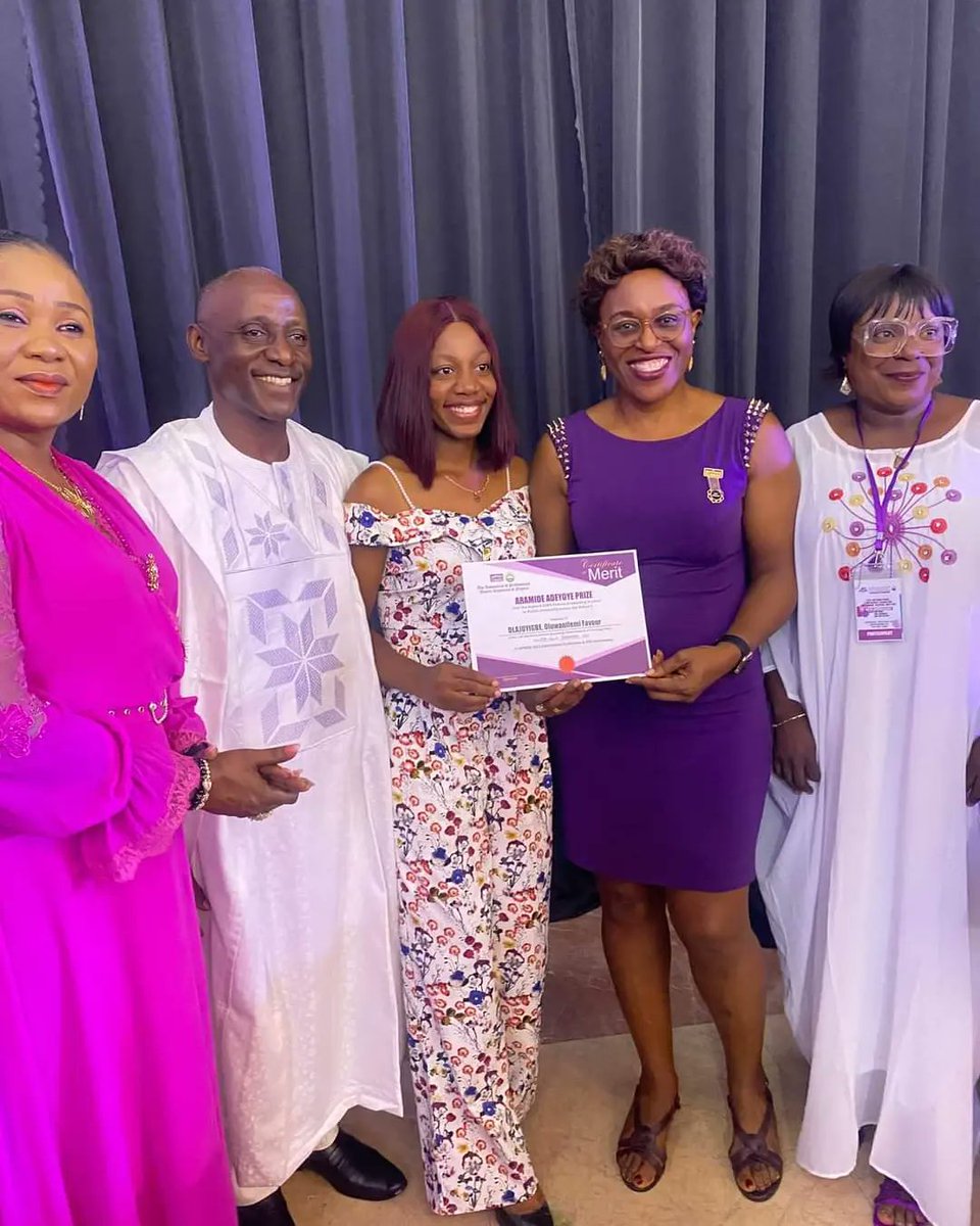 FUTA Alumnus [GRANNDEZA], Oluwanifemi Favour Olajuyigbe Bags Merit Award as the Best Female Student in Engineering in Nigeria.

Congratulations to her 🎉