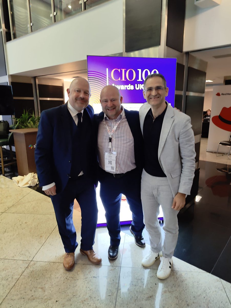 OliverJason75's tweet photo. An absolute pleasure to catch up with so many great friends and peers at CIO Summit and CIO100 yesterday. Very proud to see HE being represented so ably in the UK's Top 100 CIOs with @traceyjessup #NickGilbert @bramwell_mark #jacquiLupinski all gaining recognition. Well done! https://t.co/zzDiS3FTD6