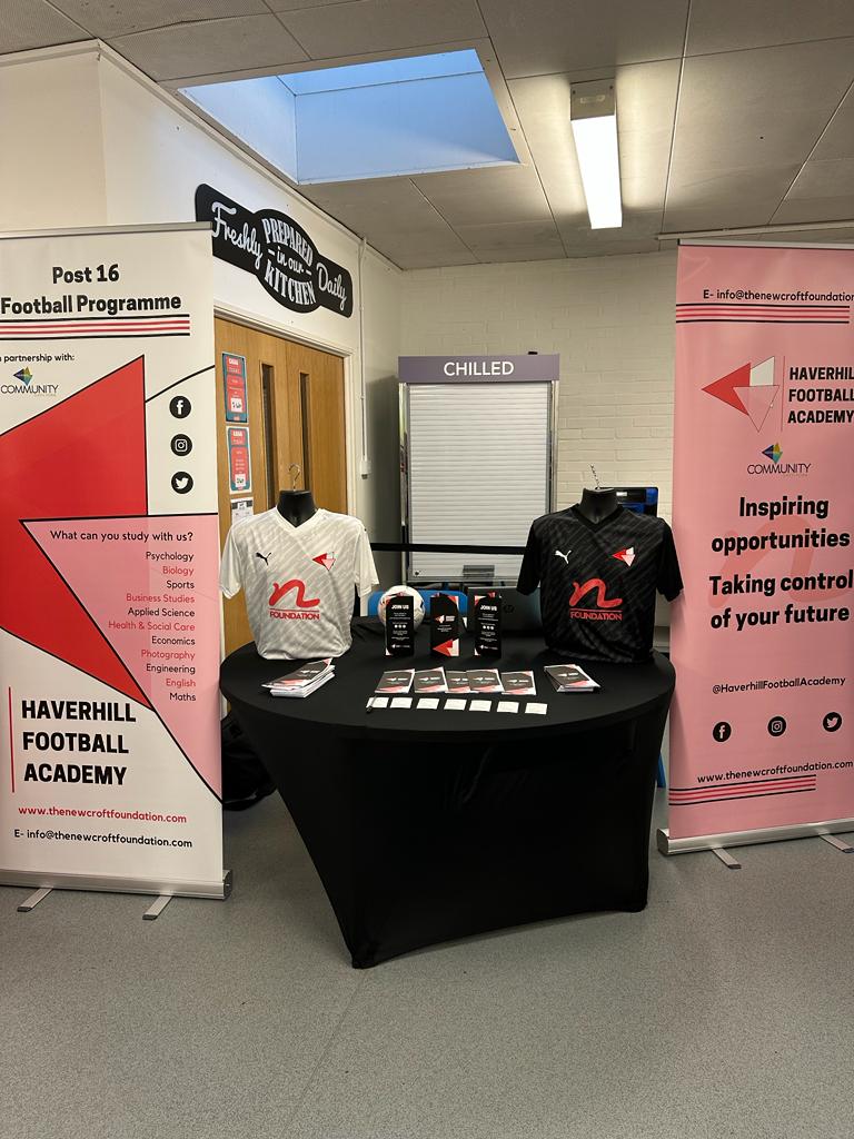 SamWardAcad's tweet photo. The Haverhill Sixth Form team along with our Haverhill Football Academy colleagues were able to join other post 16 providers last night, to show year 11 students at Castle Manor Academy just how much we have to offer right here in Haverhill for post 16. #learninglocal https://t.co/satkduVh9D