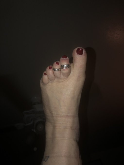 Come rub my feet&rsquo; https://t.co/CUTt4pB6Wh<a href="/tag/realloyalfans"class="tags"><span>#realloyalfans</span></a>