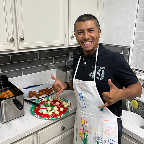 Cisco's tweet photo. Learn more about Ricardo Duque, his journey, and how he's creating a positive change in his community. 🎉 ➡ https://t.co/8HdWbUDiGB
#WeAreCisco #Conexion #NationalHispanicHeritageMonth! https://t.co/FkNU7KM07E