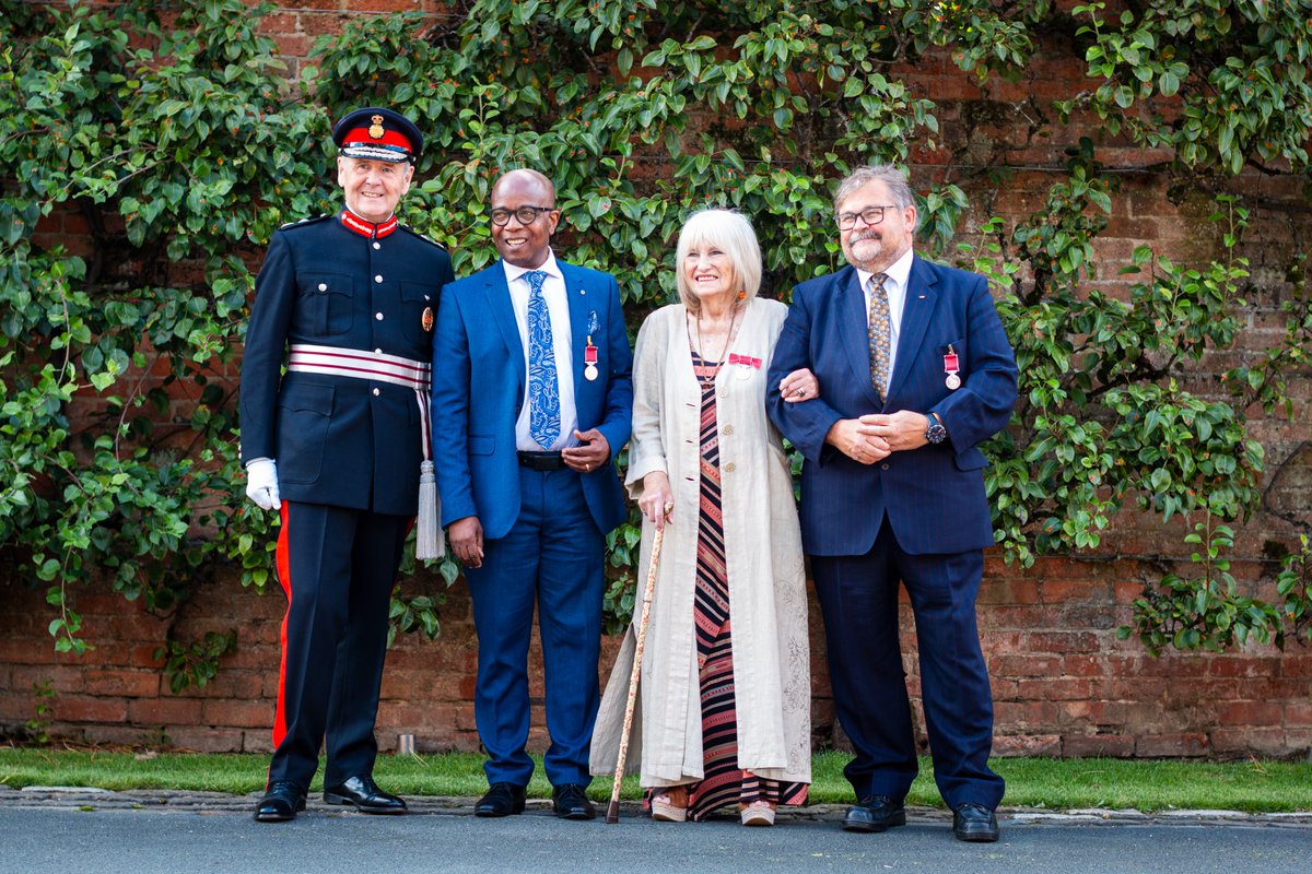 Lord_Lt_Notts's tweet photo. This week, the Lord-Lieutenant presented King's BEM Honours medals - a special afternoon to celebrate the hard work and dedication of these individuals. Further information about #Honours  https://t.co/ogak2du1u1 
Thanks @sognuk for the lovely photos! https://t.co/D7hMLkTqES
