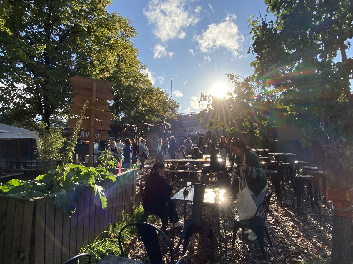 Hier, nous avons organisé 16 ateliers et accueilli + de 180 personnes pour l'événement "Inspirations : Rencontres avec 12 professionnelles des musiques électroniques", organisé à l'occasion de <a href="/PEW_France/">Paris Electronic Week</a>.
#inclusion #diversité #villedeparis #regioniledefrance