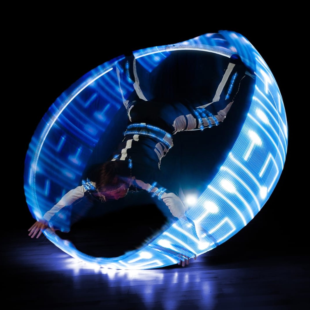 ✨ Light Night Leeds is back! ✨ 

The UK’s largest annual arts and light festival, @LightNightLeeds, returns on 12th and 13th October 2023. Join us as <a href="/YorkshireCircus/">YorkshireCircus</a> presents Portals – a journey into the future.

#ArtInTheDark #FutureDreaming #LightNightLeeds