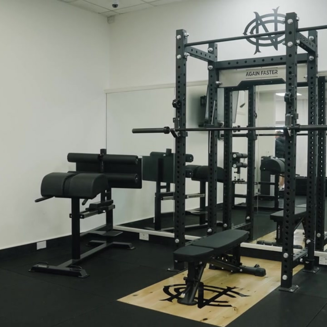 AgainFasterEU's tweet image. Showcasing some images of the gym from our recent case study with Notts County Cricket. 

The staff players, academy and pathway players needed a specialised gym for their strength &amp;amp; mobility work. 

Watch the full Youtube video: youtu.be/YN25TZsvofo