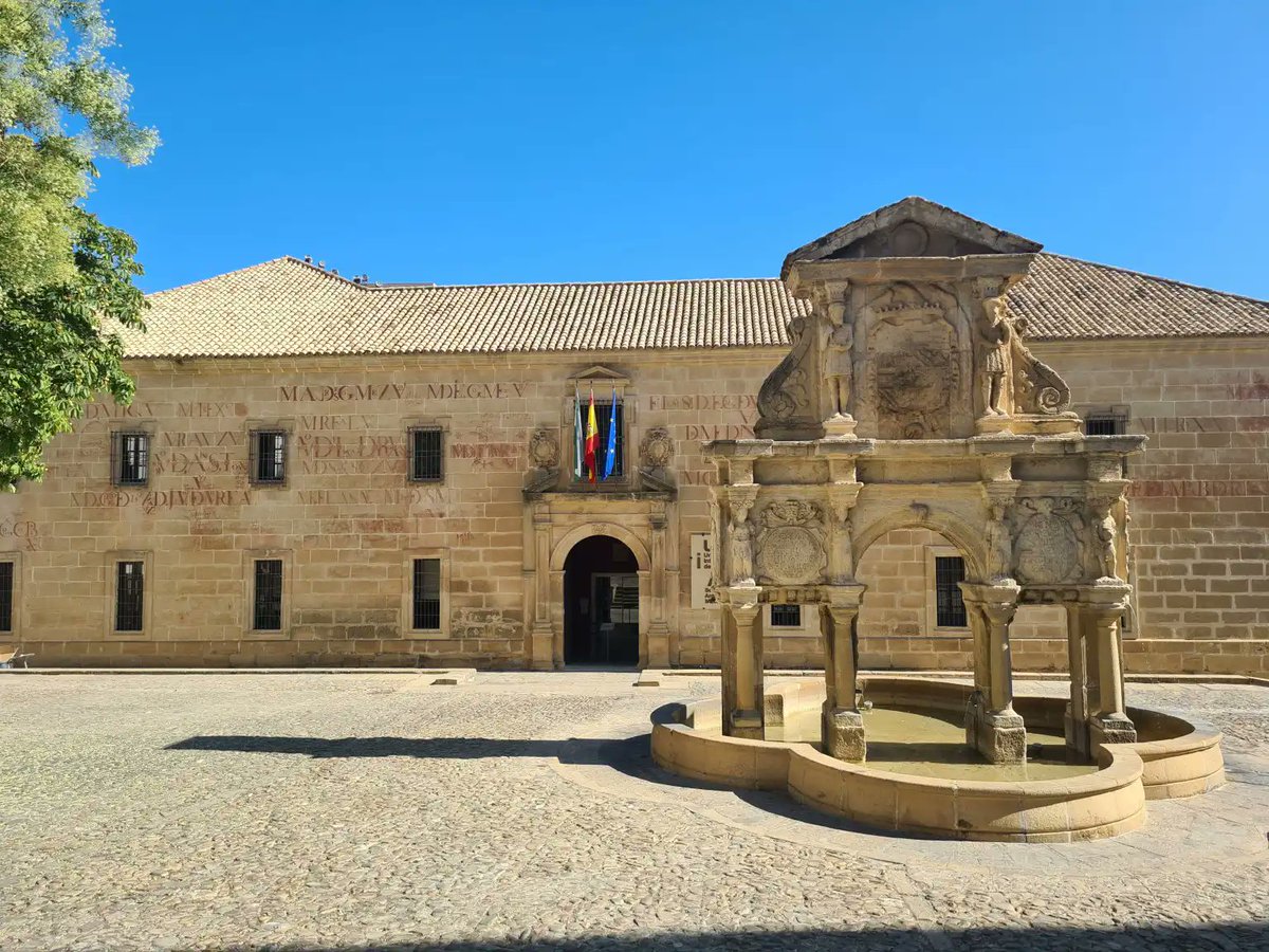 besides_obvious's tweet image. Nestled amidst the rolling hills and sun-drenched landscapes of Andalusia lies a town that holds a title as illustrious as its historical charm – #Baeza, the Olive Oil Capital of #Andalusia. Check it out: 
besidestheobvious.net/2023/09/22/bae…