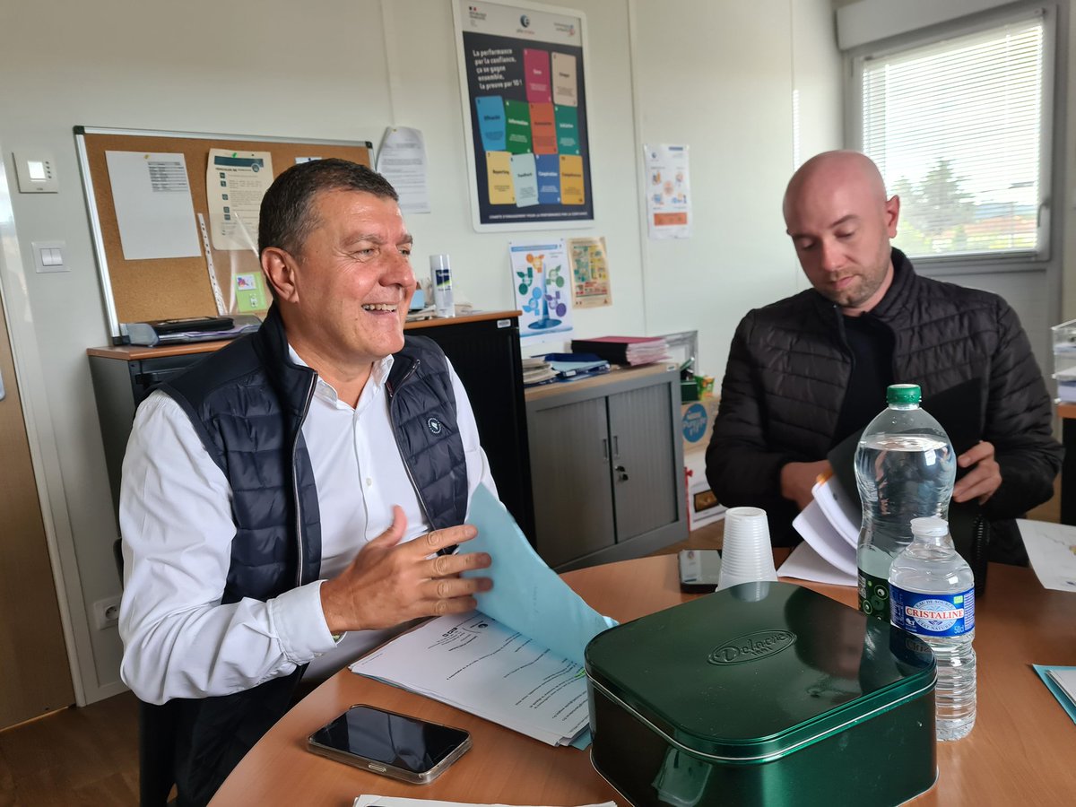 Rencontre ce matin à l'agence Pole Emploi d'Aubenas avec #FabriceBrun ,député de l' Ardèche.  Échanges fructueux autour des problématiques du territoire et des futurs enjeux de France Travail.