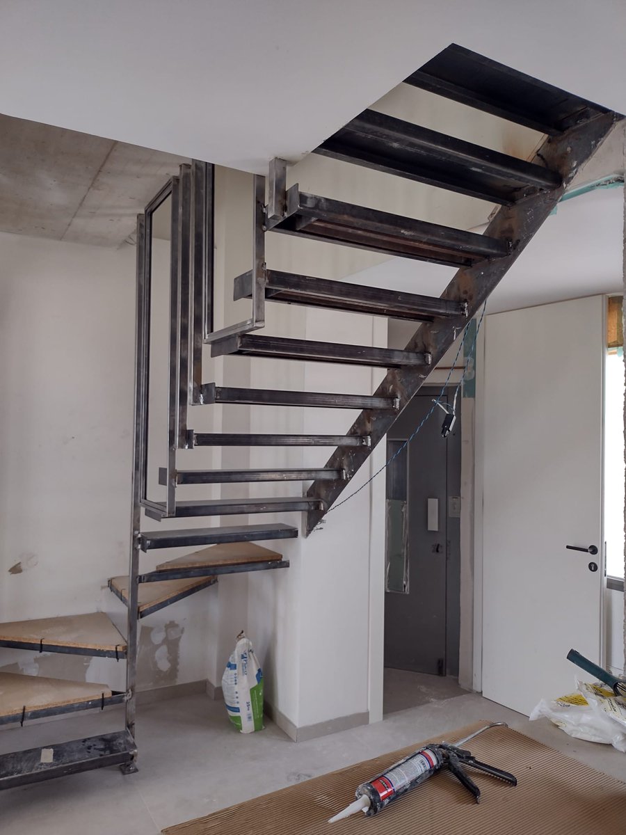 metalnoxspain's tweet photo. Diseño y fabricación de escaleras. Personalizando tú casa.
Design and manufacture of staircases. Your customised home.
#customiseddesign #metalwork #welding #diseňopersonalizado #makecustom #hechoamedida https://t.co/P5NkI7dOLF