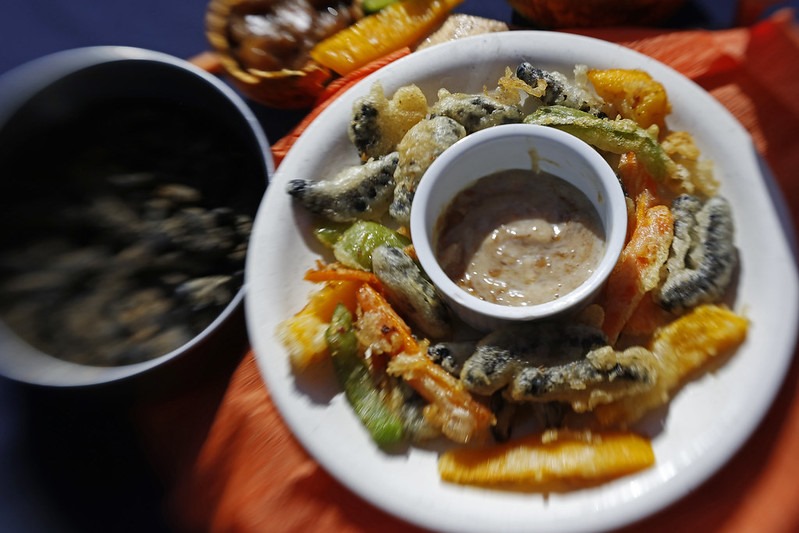 VoyagesAfriq's tweet photo. #VoyagesAfriq Namibia's cuisine is a kaleidoscope of flavors, from the rich and hearty braai to the more unique mopane worms. There's something for everyone to enjoy.
#VisitNamibia #sharemyNamibia #thisisNamibia https://t.co/T6bOIfVN3q