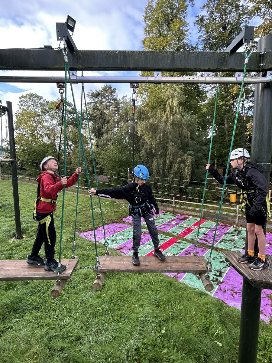 Year6TSP's tweet photo. They are smashing it ! #ValleyGroup we aren’t scared of no ropes! https://t.co/cCpVzCf7Sg