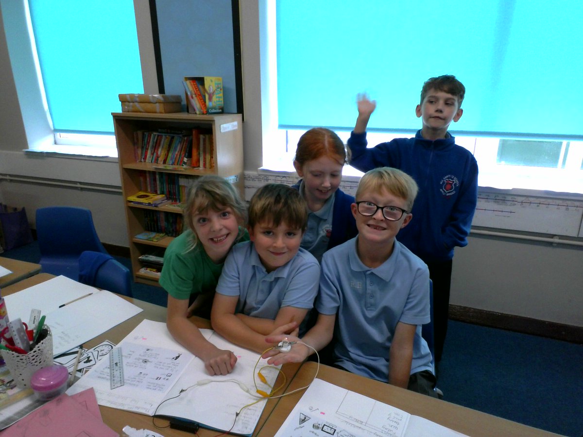 AppleySaintsCE's tweet photo. #ABASY4 have enjoyed working out what is needed to make a light bulb light up in science! #ABASSci @FriendsPrimary @WN6_Mums @ShevCommunity @StandishVoice @appley_b @SteamKids11 @theASE @nationalgriduk @CidariEducation @LocalLifeMedia #sciencekids https://t.co/1J7ezes24I