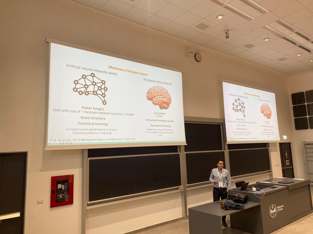claudiogallicc1's tweet image. The amazing @Milano_Gian talking about physical #reservoircomputing at the #sustainable #rnn tutorial at @ECMLPKDD