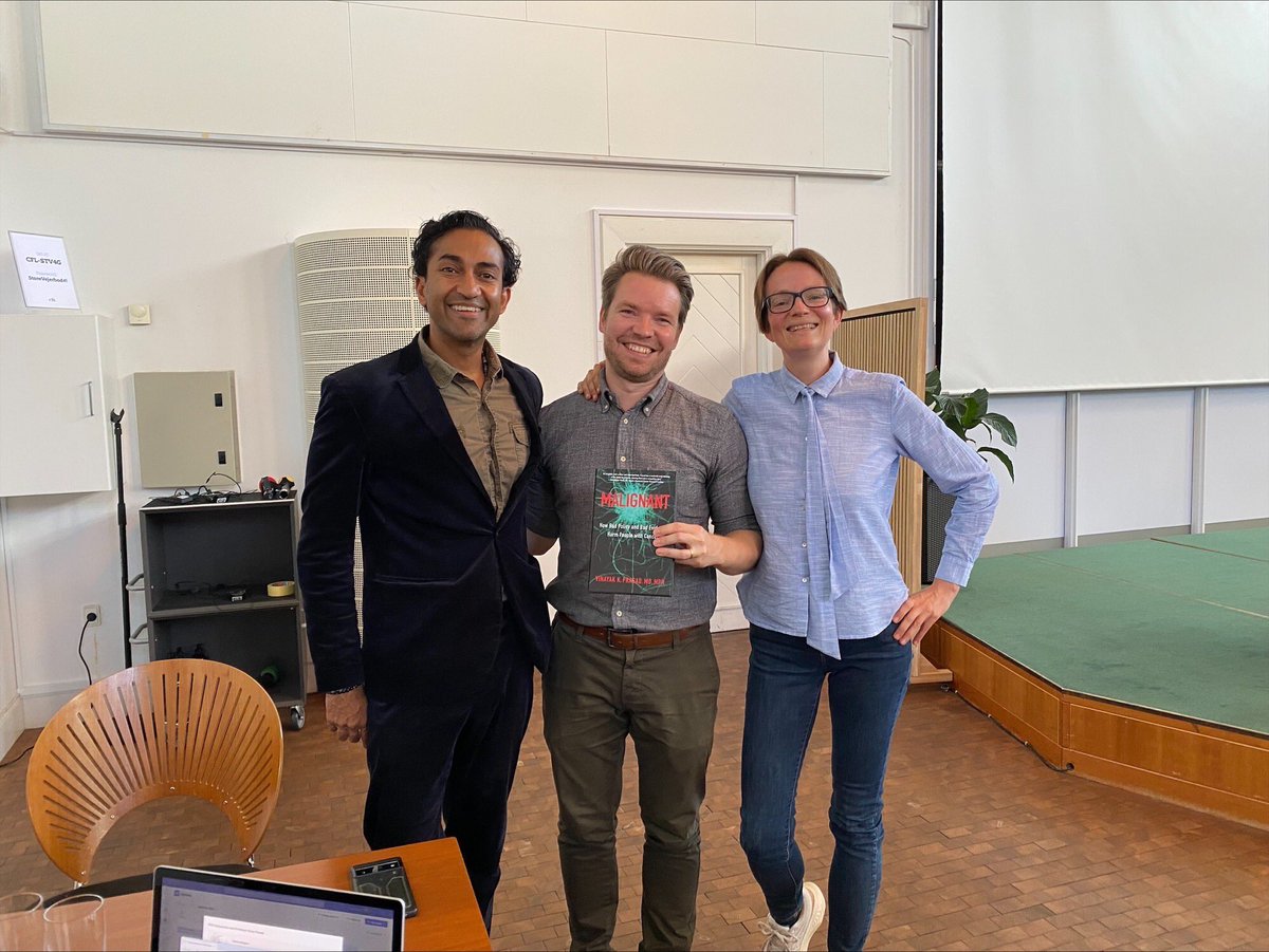They say don’t meet your heroes. Absolutely not true when it comes to @VPrasadMDMPH, who gave a great talk in Copenhagen on ‘Medicinal evidence for decision making in the health care system’. Thanks to #medicinrådet for facilitating. 
Check out his book ‘Malignant’ to learn more