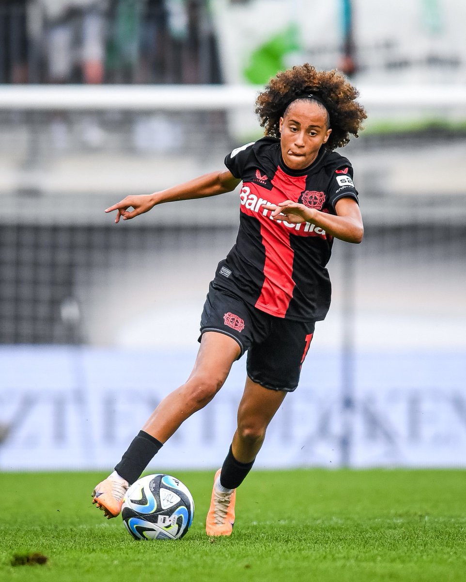 bayer04fussball's tweet photo. ⚫️🔴 TESTSPIEL ⚫️🔴
🔜 Ab 15.30 Uhr treffen unsere #Bayer04Frauen während der Länderspielpause in einem Test am Leistungszentrum #Kurtekotten auf den Zweitligisten @borussia. Viel Erfolg, Mädels! 💪🏻
Der Eintritt ist frei, schaut gerne vorbei! 🔥
#Bayer04 | #B04BMG https://t.co/Q6tquKBU4G