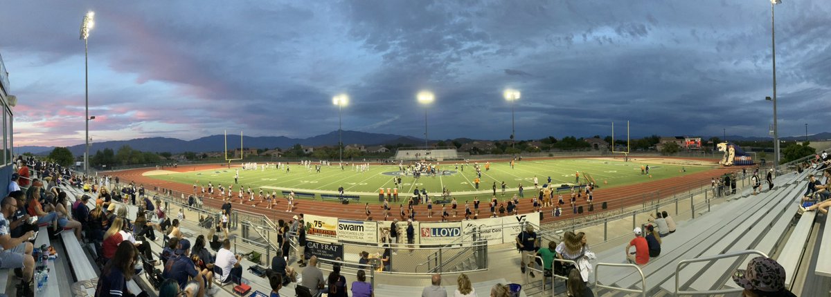 EpicSportsTV's tweet photo. What a night we had enjoying some Southern Arizona hospitality, courtesy of @CienegaSports! Congratulations to @CienegaFootball on getting the W 23-19 over McClintock! Thanks to Coach @SteveSchween for joining us at Halftime! 🏜️🏈🚘🔥🙏

ICYMI:  https://t.co/vKKfIP9qr7 https://t.co/as0FVcru2A