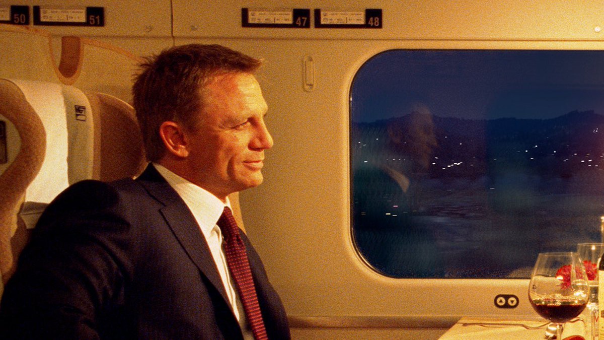 007's tweet image. “I’m the money.”

#Vesper #CasinoRoyale