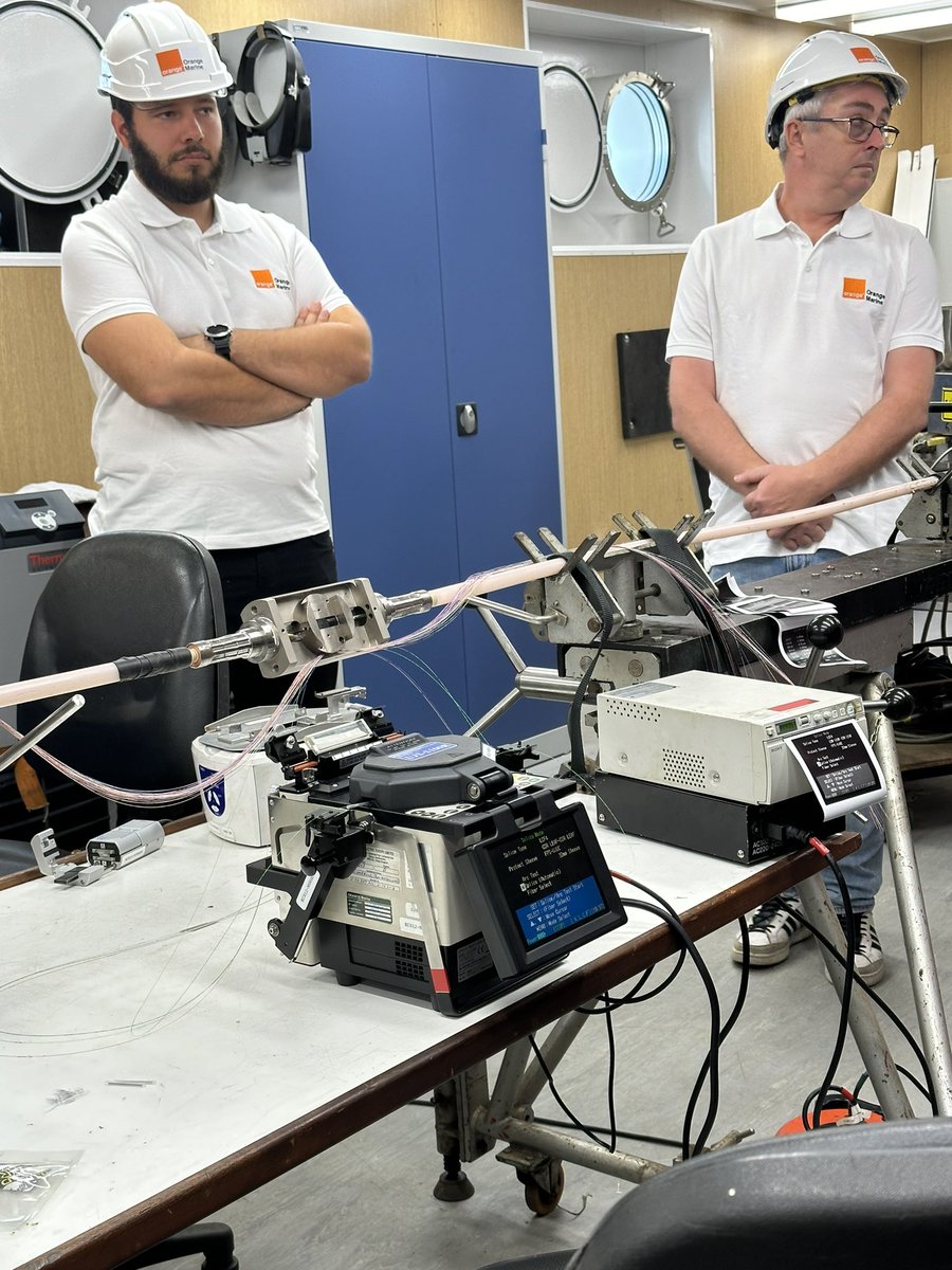 caroguillaumin's tweet image. À l’intérieur du #SophieGermain le nouveau navire câblier d’@OrangeMarine_ … impressionnant! 99 pour cent du trafic internet mondial passe par les câbles 😊
@MichaelTrabbia @sylvainbruno