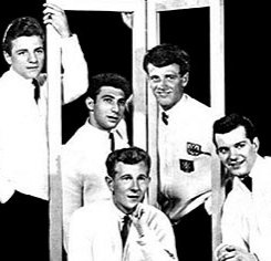 elsotaescala's tweet photo. #bersions
492.- #TheUndertones "(Just Like) Romeo & Juliet" -1978- (#FreddieGorman, #RobertHamiltonJr) #TheReflections -1964-
https://t.co/VaHWJPyl9Y https://t.co/TL0T5XJQjZ