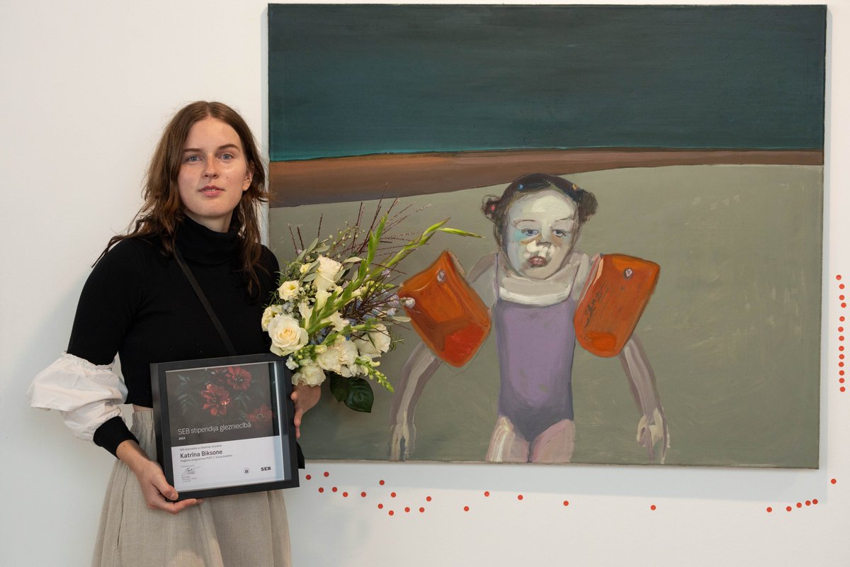 2023. gada 21. septembrī Latvijas Mākslas akadēmijā (LMA) pasniegta “SEB stipendija glezniecībā” - šogad SEB stipendiju un skatītāju simpātiju balvu saņēma jaunā māksliniece Katrīna Biksone. lma.lv/aktuali/pasnie…