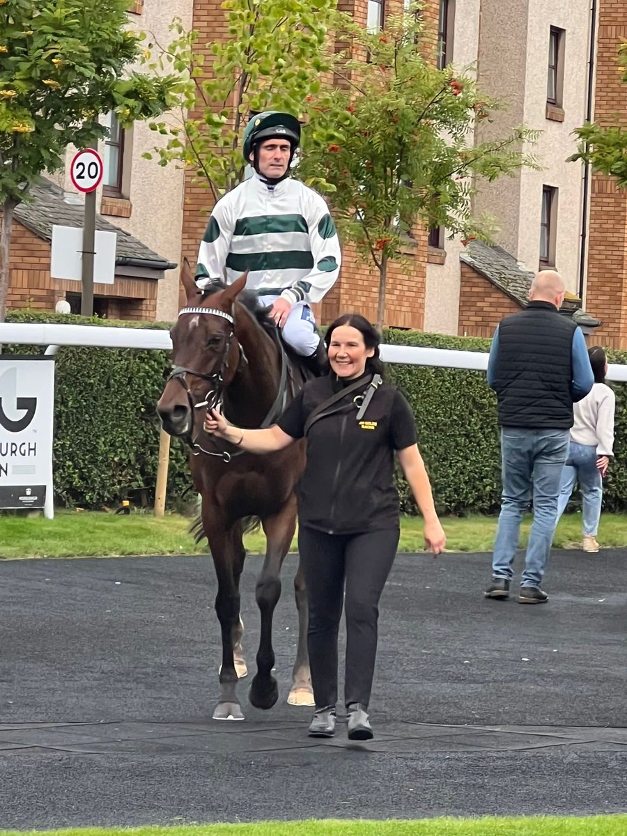 Our wee superstar Sprinter Rock Melody runs in the Bronze Cup at Ayr today. Hard task as top weight and giving weight away to some smart Geldings. But is currently Favourite so 🤞 Here Comes the Girls at Ayr🐎🍀