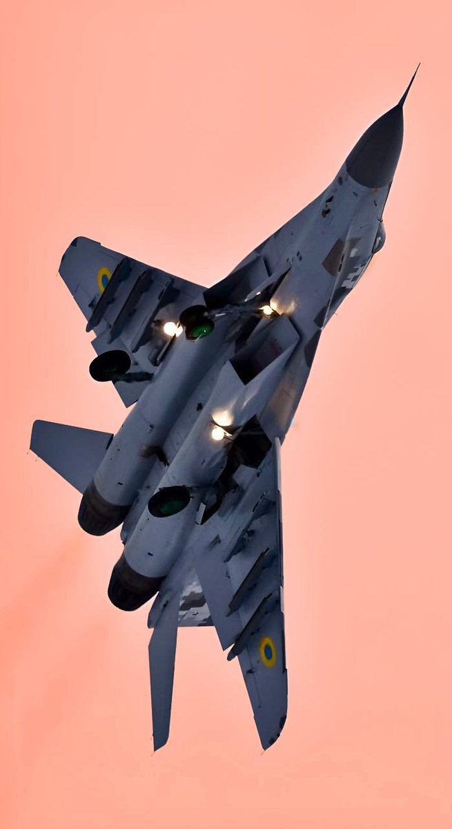 MiG-29 Fulcrum of the Ukrainian Air Force at sunset 🌆