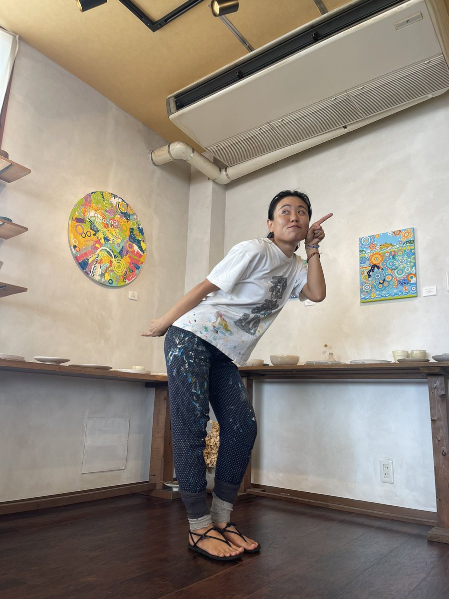 個展1日目終了
明日も11:30から
お待ちしております♡

画家 まつお「ええあんばい」
9月22日（金）～30日（土）
場所：扉 和歌山市築港4-5
（ファミマ向かい側白い建物3F）
入場料 1000円　高校生以下無料
日～金 11:30～16:30/土 11:30~22:30