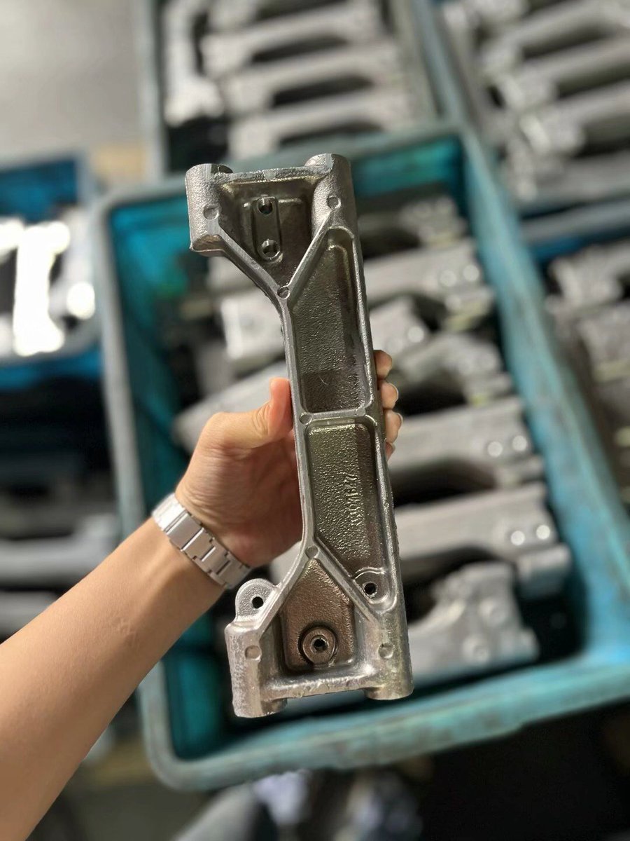StphenZxw's tweet photo. Looking for high-quality motorcycle accessories? Consider our precision-crafted die-cast aluminum products – they're lightweight yet durable, and feature a beautifully finished surface. #motorcycleparts #diecasting #aluminum #lightweight #precisioncraftsmanship #Linkedin https://t.co/eu8xgcmC8M