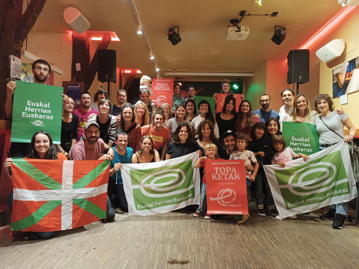 Euskaltzale Independentisten Topaketen aurkezpen festa atzo <a href="/BIRA_Kultura/">BIRA Kultur Gunea</a> kultur gunean.
📸 - <a href="/haupittuhau/">Hau Pittu Hau</a> 

👉labur.eus/QxiMj