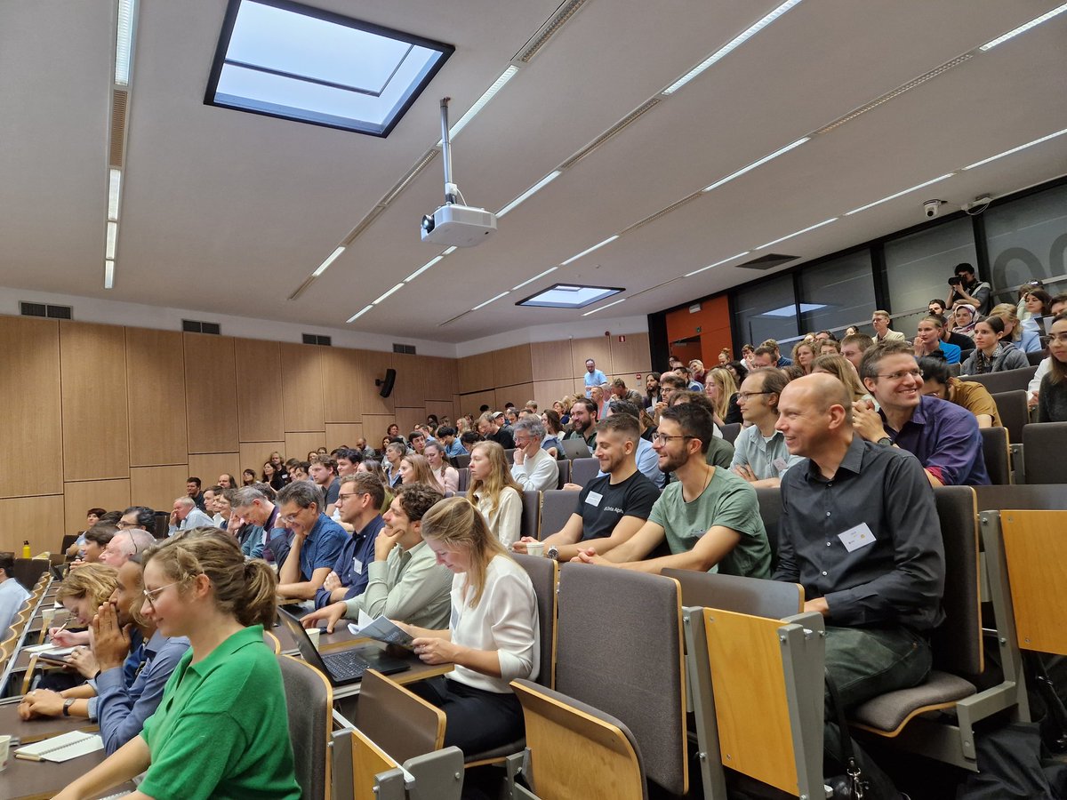 CLIN33conf's tweet photo. A full house at the #clin33 keynote by @IGurevych at @UAntwerpen on NLP for fact checking. https://t.co/X3qzghjuPK