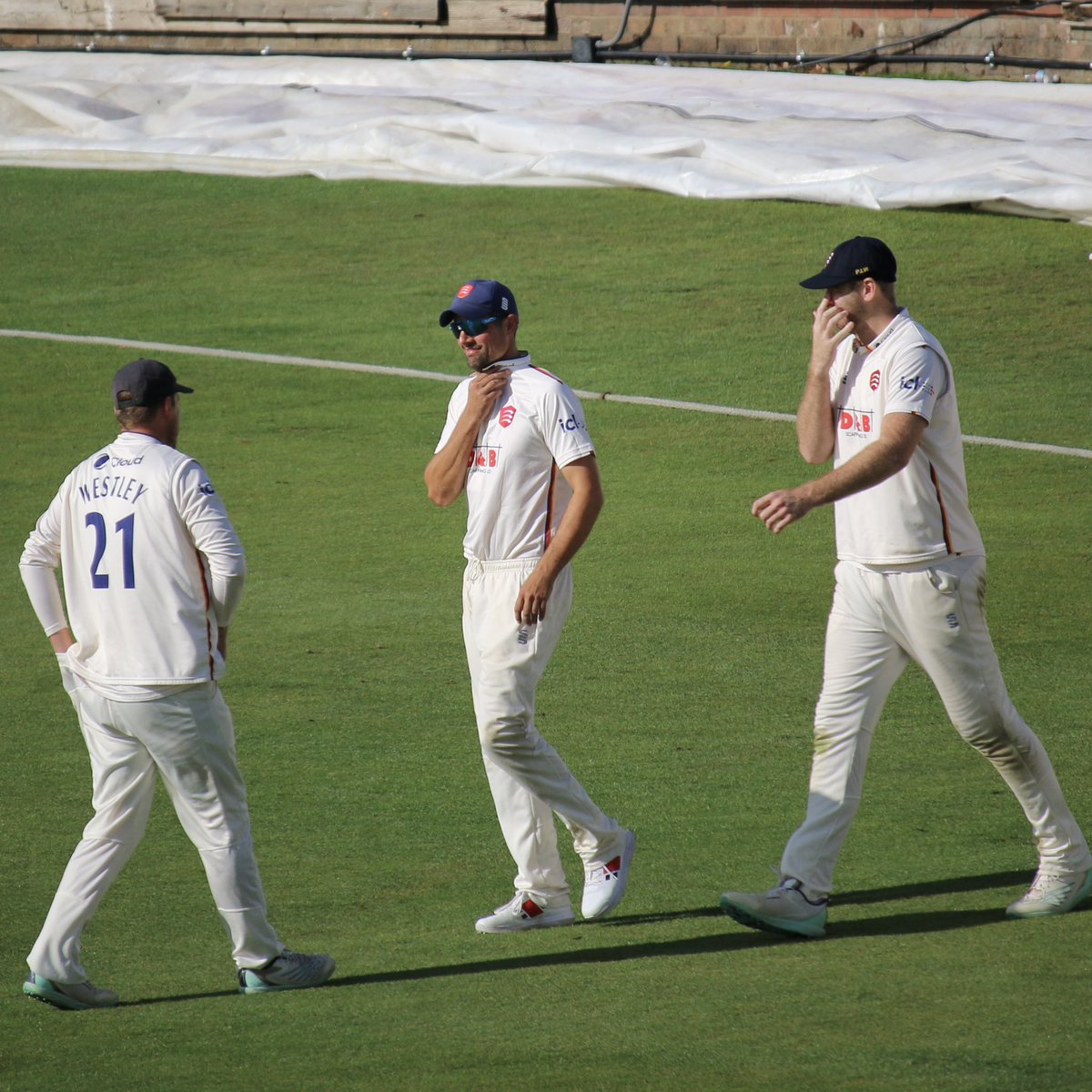 Sir Alastair’s final day of professional cricket at Chelmsford? I guess we’ll know for sure soon enough … #EssvHam #countycricket