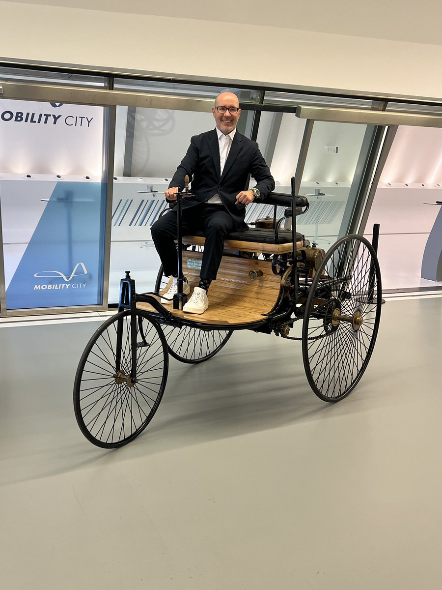 Ágreda Mercedes-Benz tweet media
