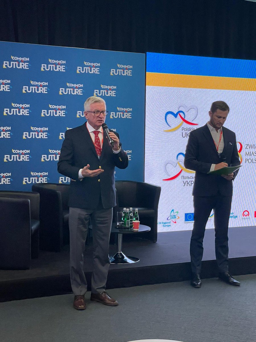 Unia Metropolii Polskich (@uniametropolii) on Twitter photo Wczoraj byliśmy na <a href="/CommonFutureCon/">Common Future</a> w <a href="/MetropoliaP/">Metropolia Poznań</a> 🙌🏻
Podczas Sceny Dobrych Praktyk braliśmy udział we wspólnym panelu ze Związek Miast Polskich oraz Związkiem Miast Ukrainy:
🇺🇦🇵🇱 zaangażowanie biznesu i administracji samorządowej w procesie wsparcia odbudowy Wczoraj byliśmy na <a href="/CommonFutureCon/">Common Future</a> w <a href="/MetropoliaP/">Metropolia Poznań</a> 🙌🏻
Podczas Sceny Dobrych Praktyk braliśmy udział we wspólnym panelu ze Związek Miast Polskich oraz Związkiem Miast Ukrainy:
🇺🇦🇵🇱 zaangażowanie biznesu i administracji samorządowej w procesie wsparcia odbudowy
