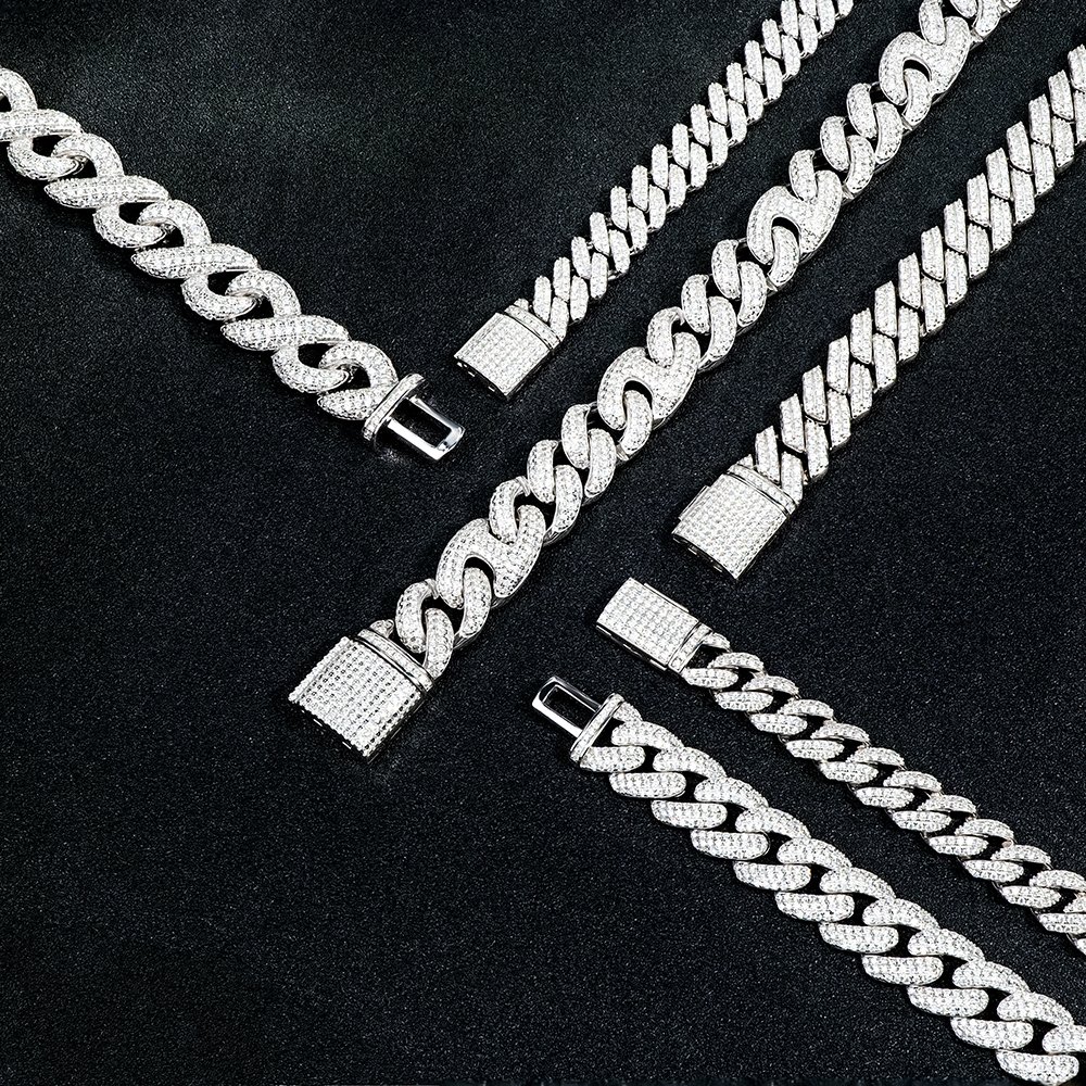 Mary62270789121's tweet image. Men's Hip Hop Cuban Bracelet
Bracelet/necklace/ring
Material: 925 silver and moissanite
For more information message me directly
#cubanchain #tennischain #cubanlink #jewelry #diamondwatch #icedout #icedoutjewelry #hiphopjewelry #diamondchain #goldchains #hiphop #Moissanitechain