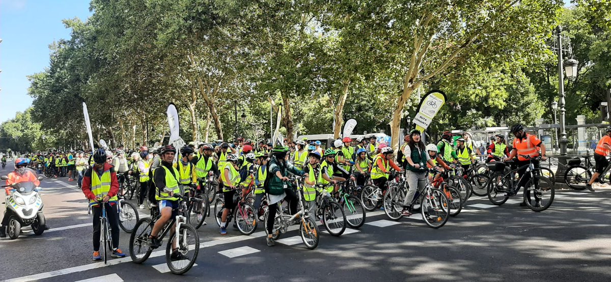 STARS Madrid (@starsmadrid) on Twitter photo "¡Ole, ole, ole! ¡En bici voy al cole!" <a href="/mobilityweek/">EUROPEAN MOBILITY WEEK</a> #MobilityWeek #SaveEnergy #CarFreeDay #SEM23 "¡Ole, ole, ole! ¡En bici voy al cole!" <a href="/mobilityweek/">EUROPEAN MOBILITY WEEK</a> #MobilityWeek #SaveEnergy #CarFreeDay #SEM23