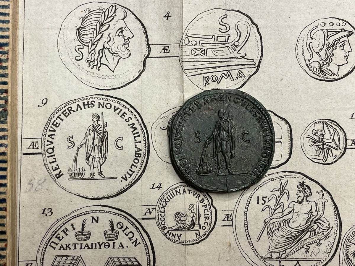 I am so happy to have had the opportunity to see and hold two of the most exceptional coins of Hadrian at the numismatic department (Münzkabinett) of the Kunsthistorisches Museum Wien.
khm.at/en/visit/colle…

The first coin is an aureus struck to commemorate games held on 21