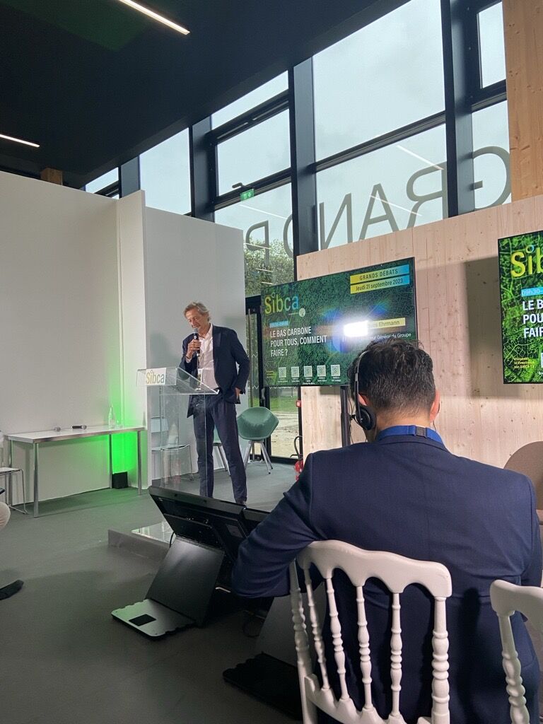 altarea_groupe's tweet image. .@SIBCA_salon s'achève aujourd’hui ! 
Un aperçu des moments forts :🎙Découverte de la #géoénergie,🖊Signature Manifeste #LowTech,🌍 Baromètre bas carbone 2023,🖊 Signature Charte ENRR,🎙 Réflexion sur le #bascarbone,📄Publication 2ème Rapport Climat.
Merci à tous !