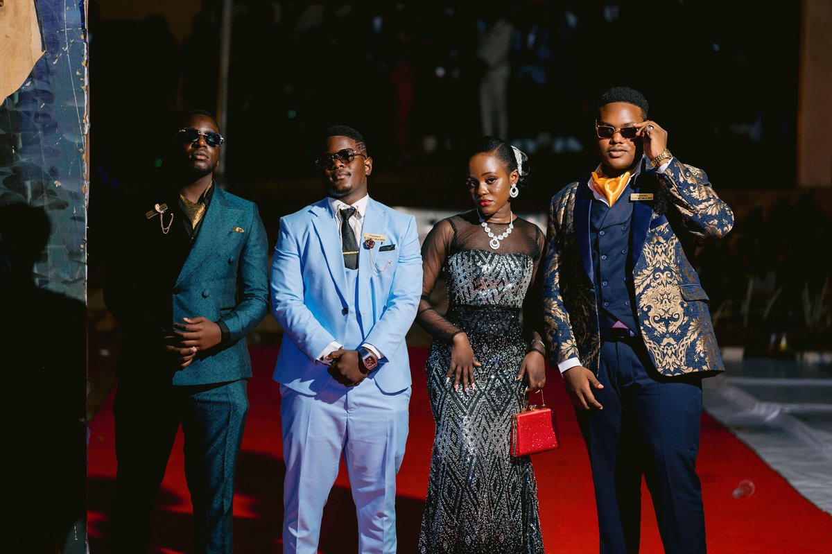 Schoolnewspp_Ug's tweet image. All dressed up with somewhere to go!!

#promReady | #الهلال_ضمك | #BabarAzam𓃵