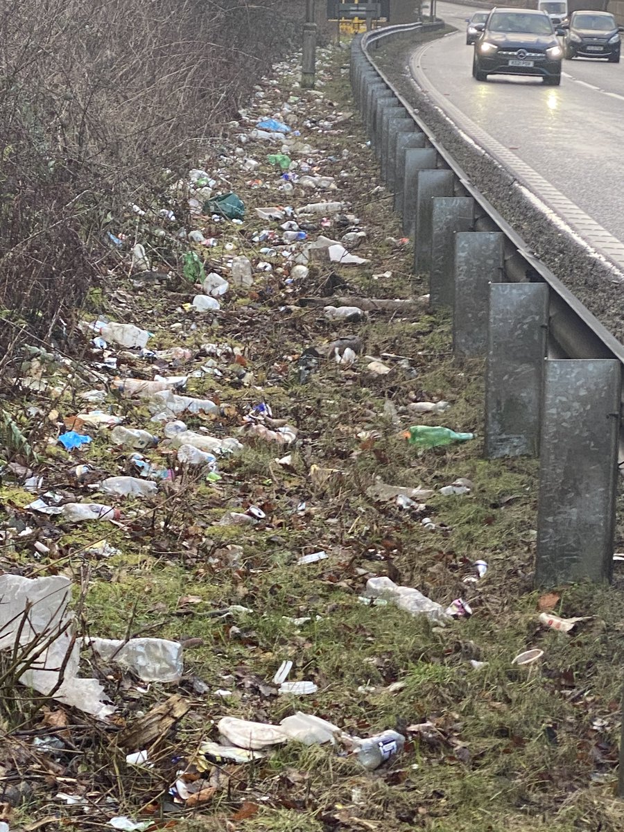 When you see motorways, slip-roads, roundabouts, lay-bys badly littered please report them to @NationalHways using the link below. The more of us who complain about their terrible standards, the more pressure it puts on them. report.nationalhighways.co.uk