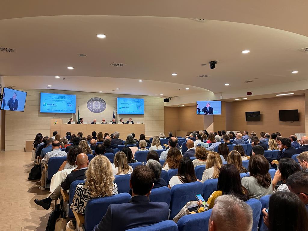 I risultati e le metodologie dei progetti Mettiamoci in Riga e <a href="/CReIAMOPA/">CReIAMO PA</a>  sono stati presentati nel corso di un partecipato evento al <a href="/MASE_IT/">Ministero Ambiente e Sicurezza Energetica</a>.
Puoi vedere la registrazione del convegno qui ➡️ bit.ly/3PrG5sv