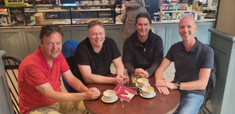 Zojuist de officiële afronding van het 100-jarige jubileumboek van sv Die Haghe. Wordt een pareltje en een heus collectorsitem voor iedere voetbalhistorie liefhebber. Binnenkort meer informatie over dit boek