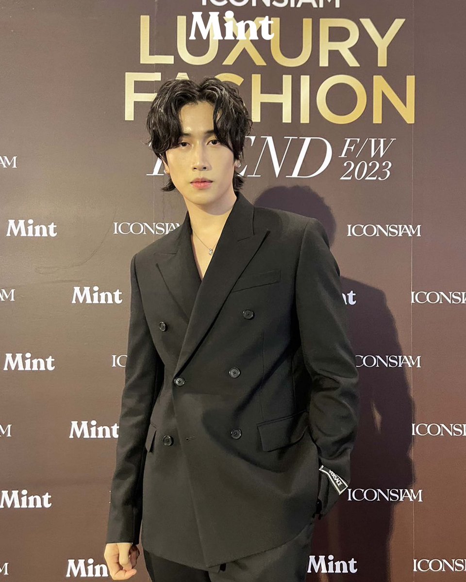 mintmag_th's tweet photo. รูปหล่อมาแล้ว! #MintReports อยู่กับหนุ่ม 'ไบเบิ้ล วิชญ์ภาส' ที่มาอัปเดตเทรนด์แฟชั่นใหม่ๆ ในงาน ICONSIAM LUXURY FASHION TRENDS FW23 💚

🎬ชม Live Streaming ทาง IG: mintmag_th 

#MintxBiblexICONLUXE 
#ICONSIAMLUXURYFASHIONTRENDFW23 
#ICONSIAM #ICONLUXE 
#MintReports https://t.co/QHHEZOjm4L