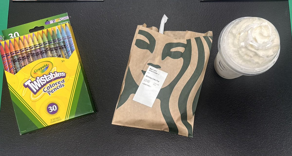 SladeLuvs2tch's tweet image. Everybody needs to spoiled sometime…especially 3rd graders that help their teacher find her glasses! #RelationshipsMatter #WeAreHCS @KraftES1