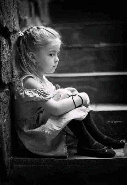 elsaid_sohier's tweet photo. " كل شيء يمرّ ... تلك حقيقة مؤكدة ، لكن قبل أن يمرّ : يأخذ معه طاقة كبيرة ، وبعض من الرُّوح ، والعمر .! ".. https://t.co/kbYNRf2JK7