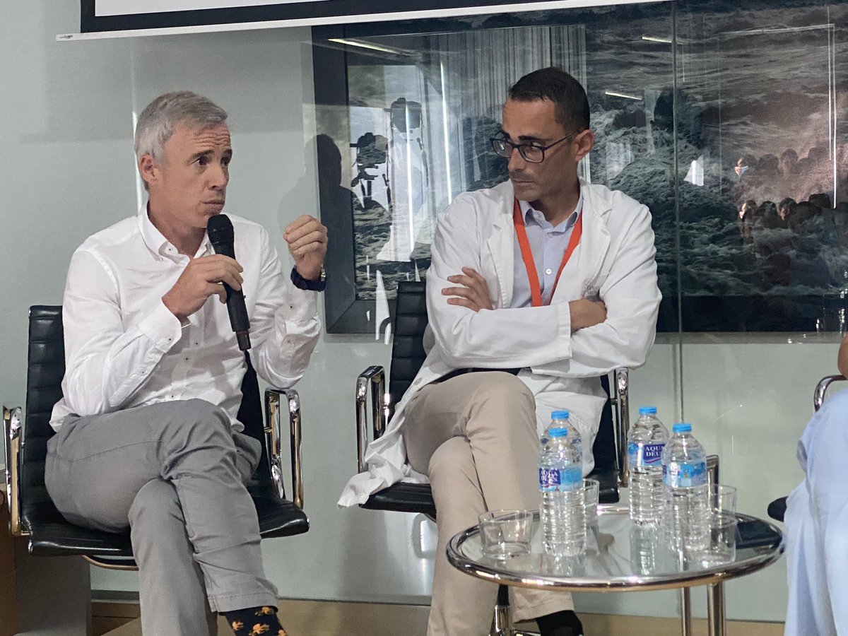 riberasalud's tweet photo. #RitmosDeVida |  🗣️“Si tienes un trabajo con muchas horas es normal que alivies el estrés fumando o consumiendo alcohol o llevando una vida sedentaria, aumentando los factores de riesgo”. 

José Albors, Jefe del servicio de Cirugía Cardíaca del #HospitalDelVinalopó. https://t.co/ZfMrAsgY89