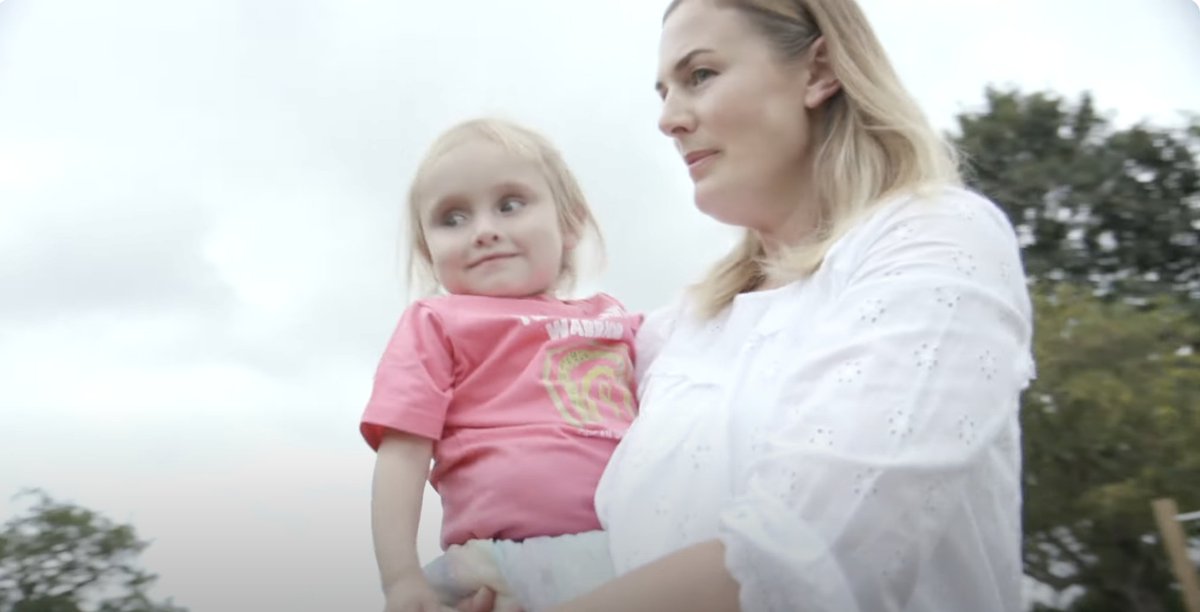 💬 'So eternally grateful to our donor family for saying yes... You know it really is the gift of life.' 💗 Incredible story of three-year-old Eleanor, who had a successful liver and bowel transplant at King's. Mum Laura shared Eleanor’s story for #OrganDonationWeek. Watch ⬇️