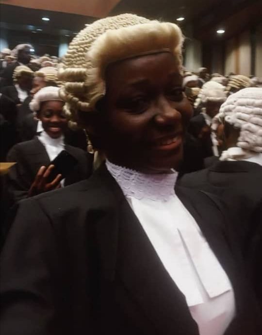 This is Uduak Adams. A lawyer based in Lagos state. She was falsely accused of kidnapping the son of a woman in the area where she went to look for accomodation and was almost lynched to death by an irate mob supported by the OPC. 
This shocking incident unfolded on Aborishade