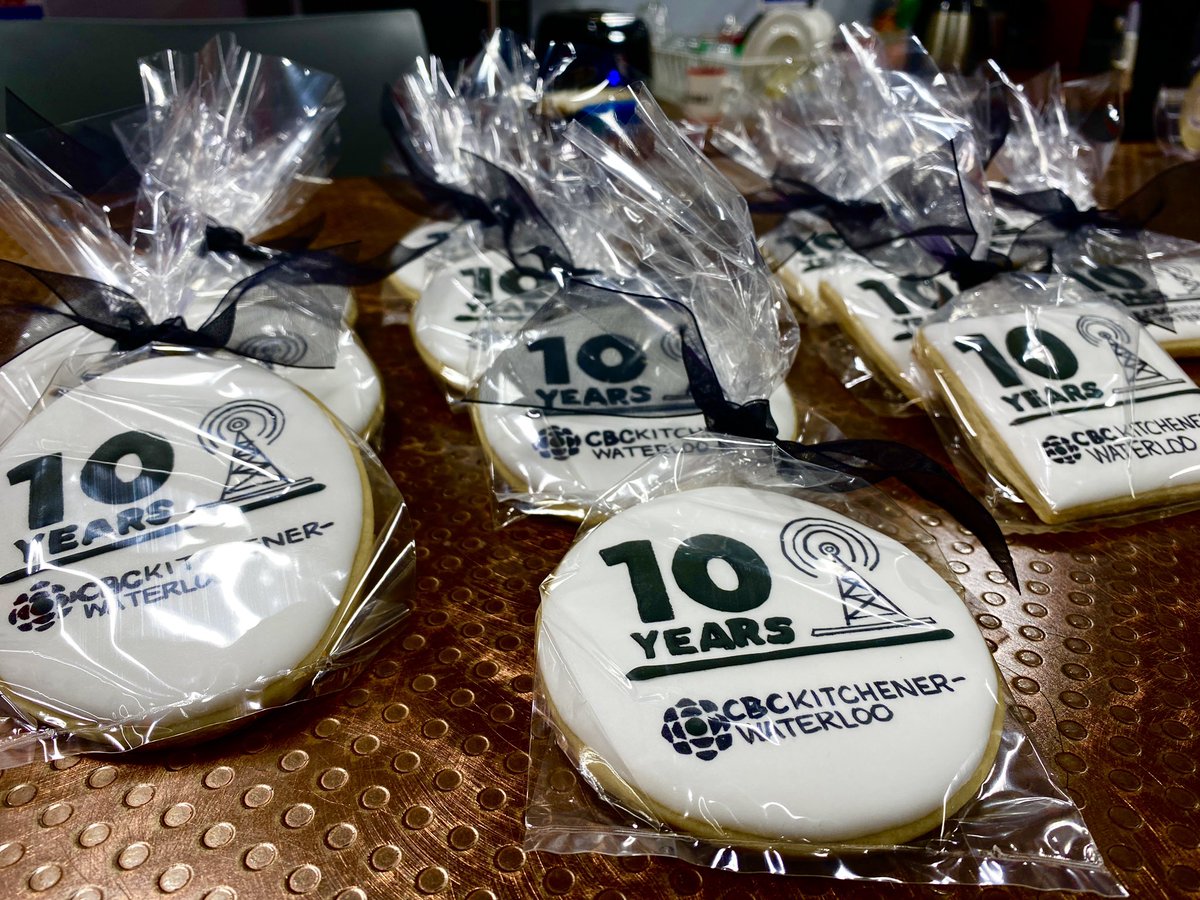 Hey! <a href="/PaviaJoe1964/">Joe Pavia</a> commissioned some anniversary cookies! #cbckw891