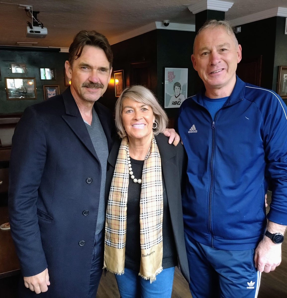 Dougray Scott, Rose Reilly and I today in the Rose Reilly pub in Govanhill,  Glasgow #dougrayscott #rosereilly #scottishfootball  #glasgow