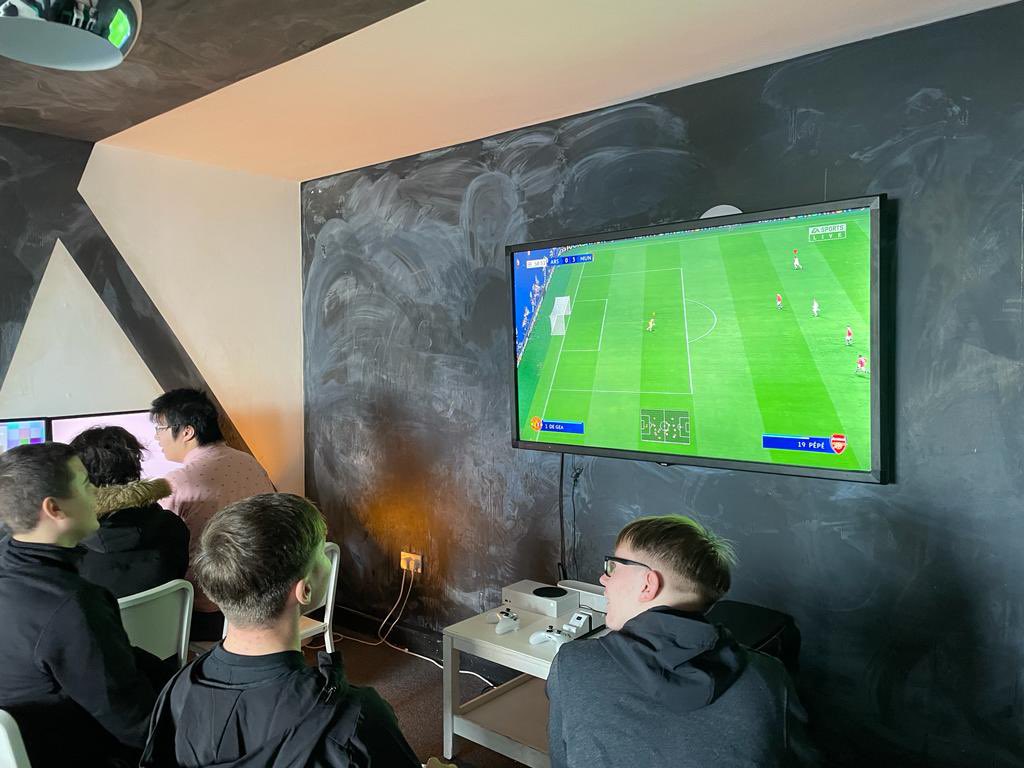 Synge Street CBS tweet media